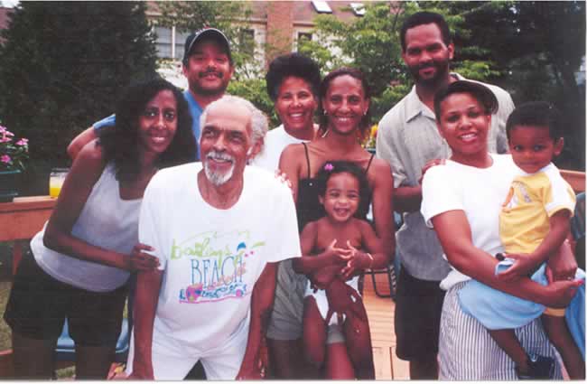 From L to R Deborah Miller ,Jeffery Smith, Leon Smith, Tamara Smith, Karen Miller, Ariana ward, James Smith, Michelle smith and Justin Smith.